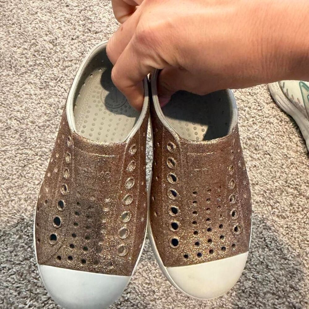 Native Jefferson Girls C9 Blue Bling Glitter Slip On Sneakers EUC